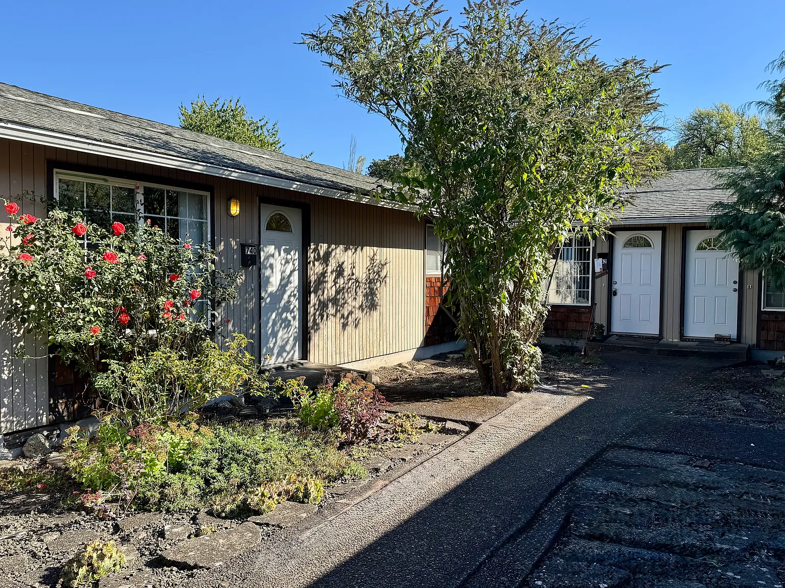 744 NW Yamhill St — Photo 3