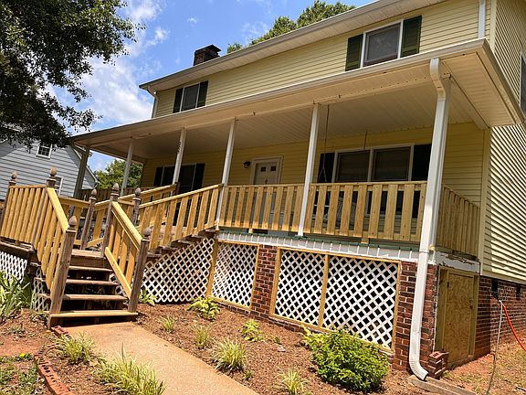 2nd image of 205 Dogwood Ct