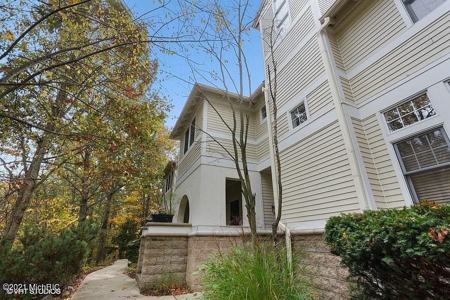 1st image of 18400 Dunecrest Dr #A3
