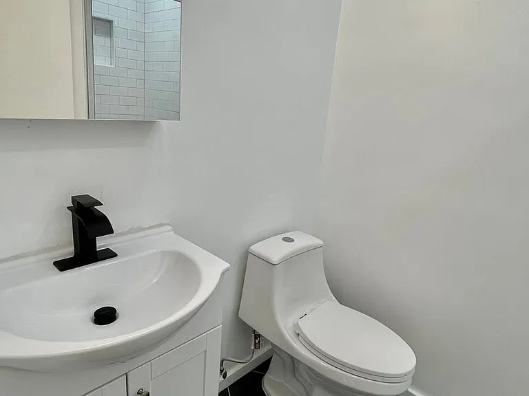 1411 N Fairfax Ave — Photo 12