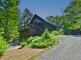 93 Shepard Ave, Delaware Water Gap, PA 18327