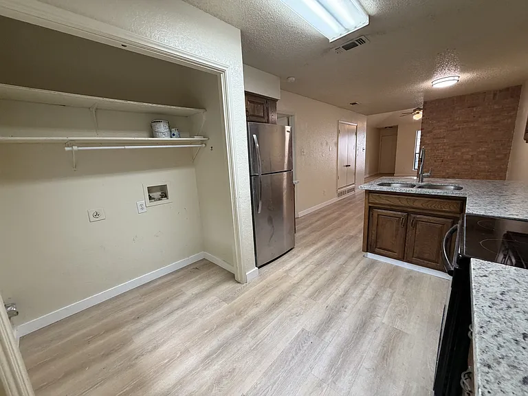 6316 Peggy Dr — Photo 7