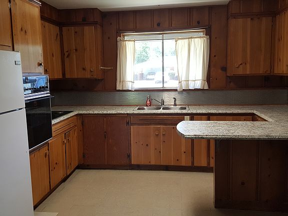 5th image of 1219 Caroline Dr