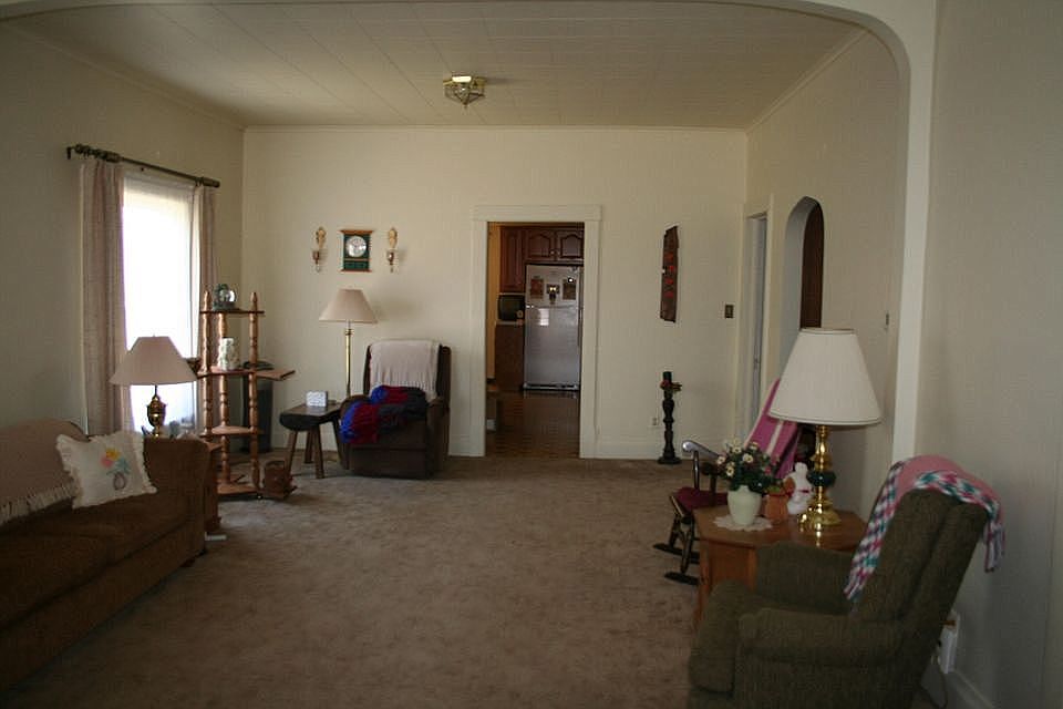 2nd image of 719 E 6th Ave