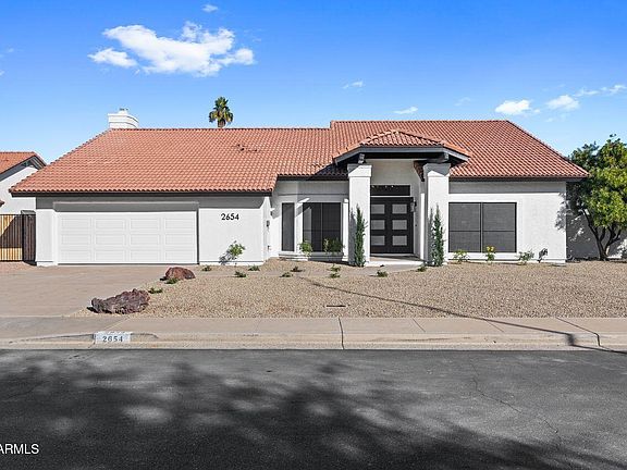 2nd image of 2654 E Kenwood Street