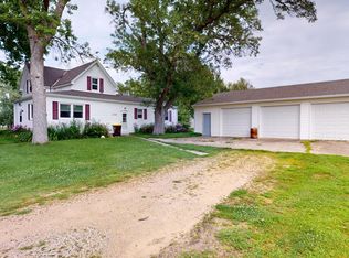 399 1st Ave NW, Wells, MN 56097