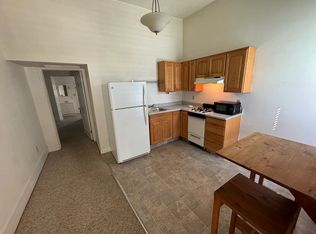 1749 Santa Barbara Ave APT A, San Luis Obispo, CA 93401
