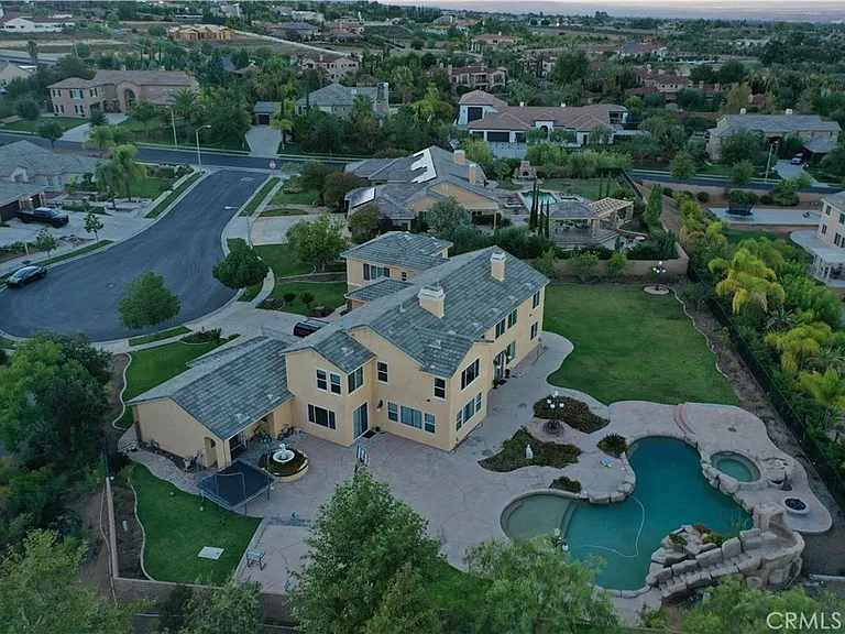 1583 Twin Oaks Cir — Photo 23