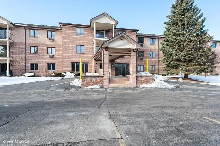1st image of 530 N Silverbrook Dr Unit 105