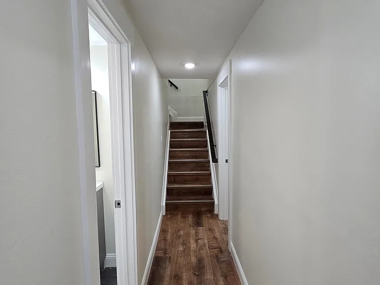 6305 Englewood Ave #1 — Photo 31