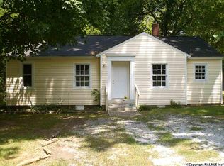 1604 Enolam Blvd SE, Decatur, AL 35601