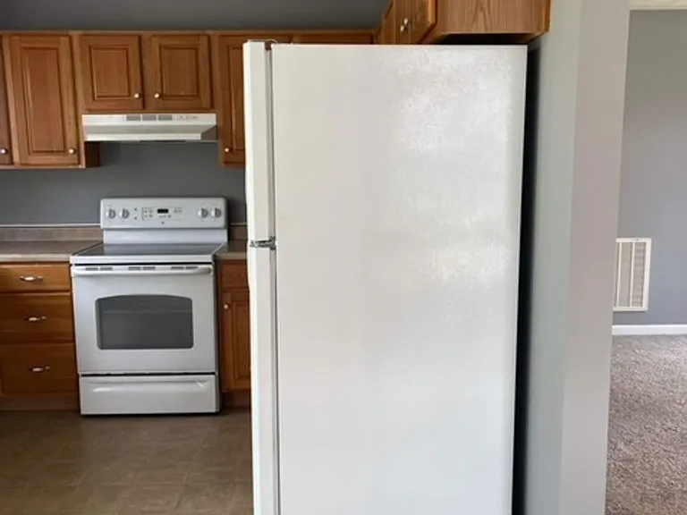 754 W Elm Rd — Photo 11