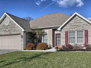 323 Touchstone Dr, Carlisle, PA 17015