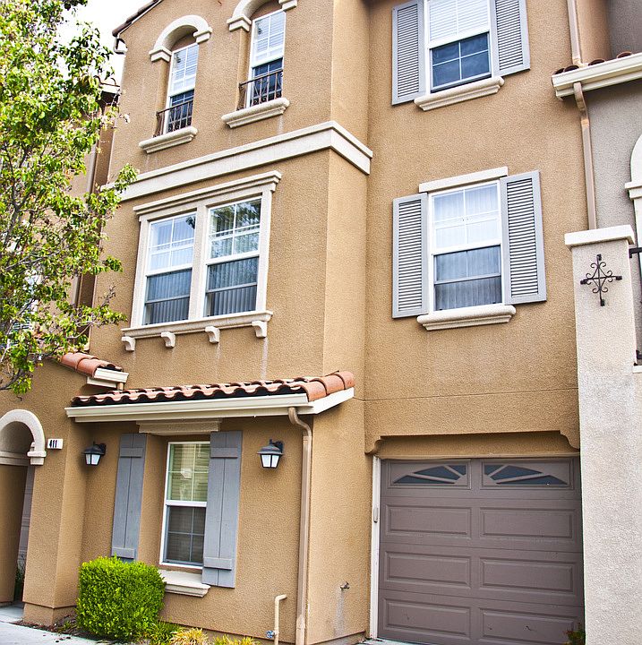 1st image of 411 Tower Hill Ave