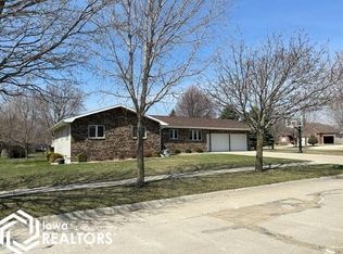 109 Parkside Dr, Algona, IA 50511