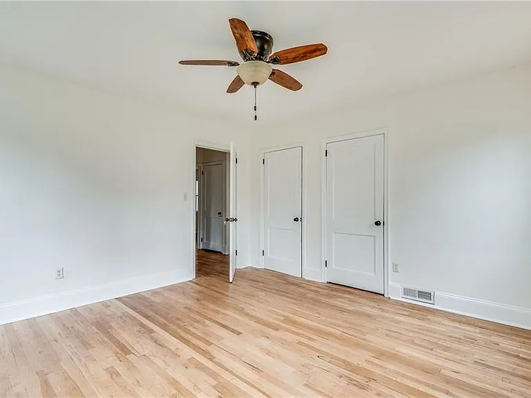 1287 Eastland Rd — Photo 26