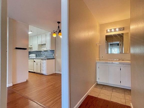 5th image of 288 Tradewinds Dr APT 16
