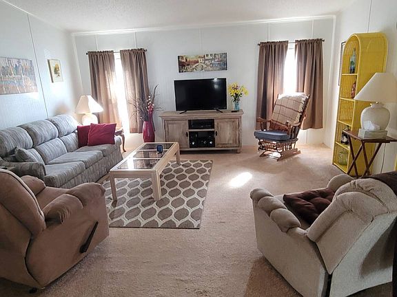 2nd image of 5466 Laurel Oak Dr