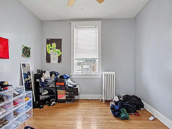 2nd image of 4008 Fir St