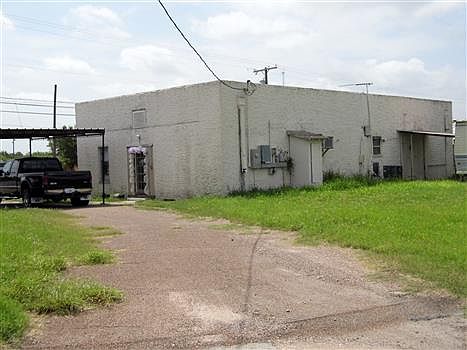 5th image of 205 S Smith Ave