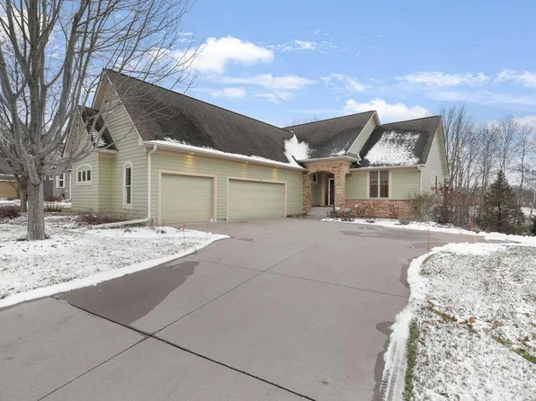 46 Osprey Ct, North Oaks, MN 55127