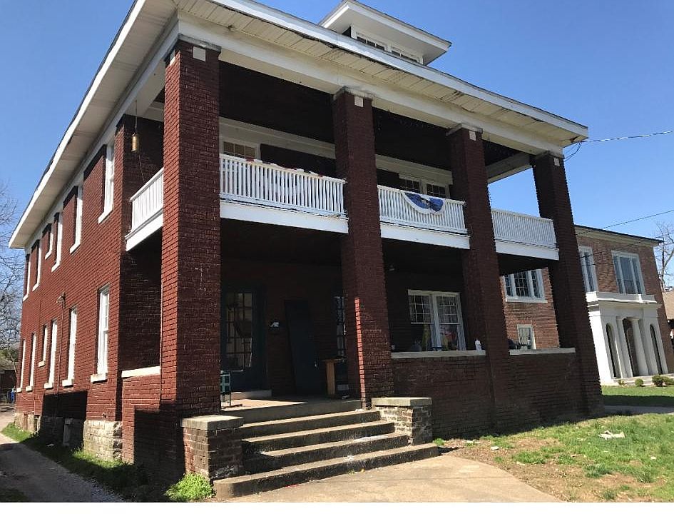 1st image of 334 Grosvenor Ave #1