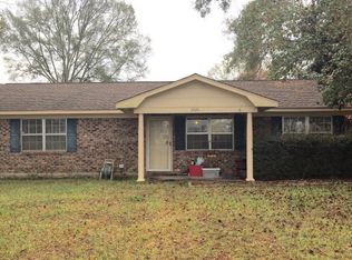 2926 1st St, Laurel, MS 39440