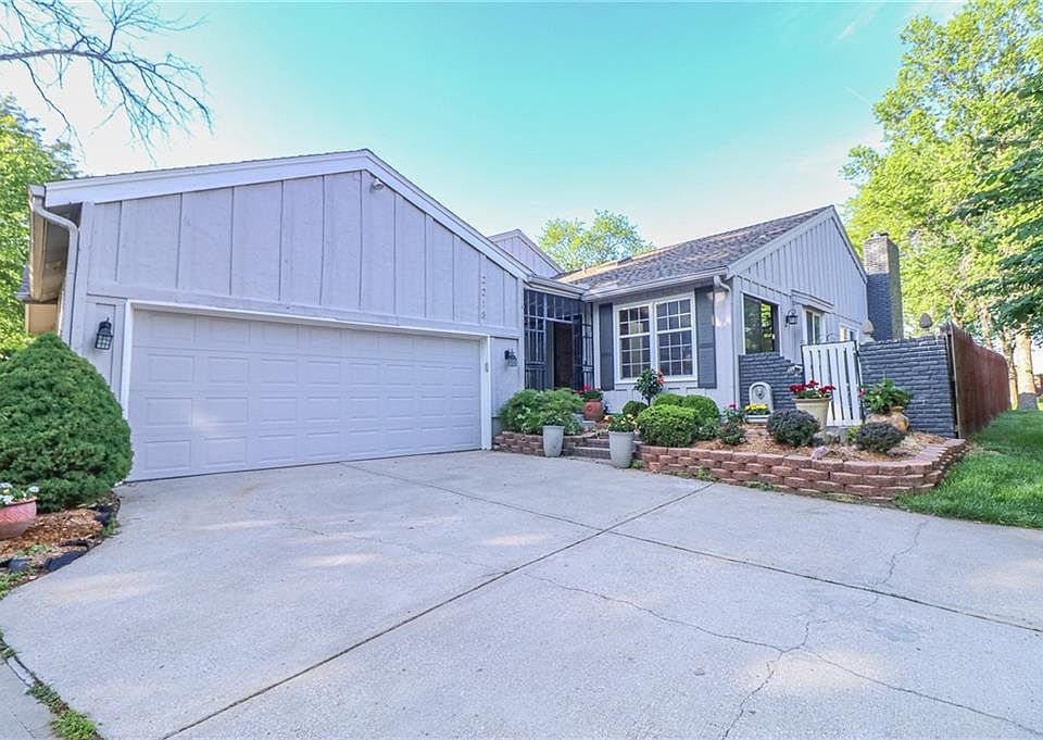 1st image of 2218 Condolea Ter