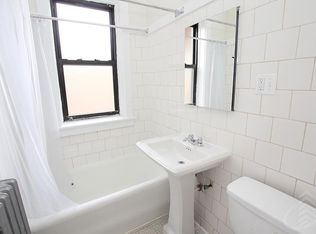 1747 W Devon Ave #THREE, Chicago, IL 60660
