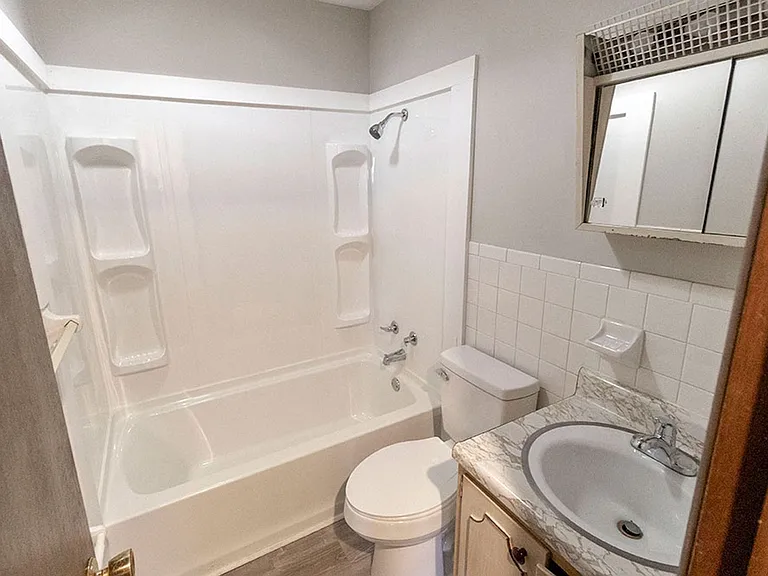 1804 Sylvan Ln — Photo 32