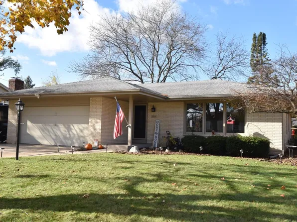 1428 Crabapple DRIVE, Racine, WI 53405