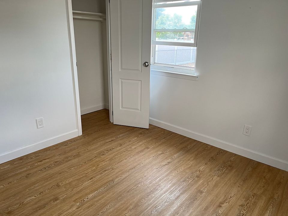 2nd image of 117 Evergreen Ave