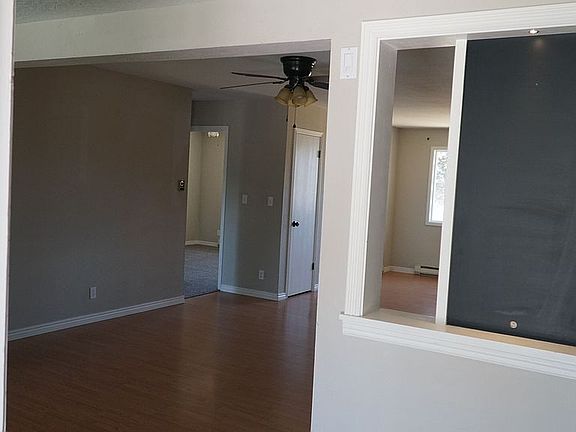 5th image of 834 20th Ave E