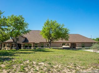 1711 Mountain Spgs, Canyon Lake, TX 78133