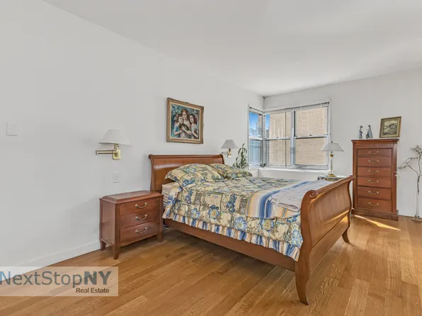 400 East 56th Street image 5 of 21