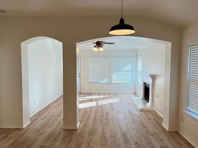 10605 Royal Tara Cv — Photo 6
