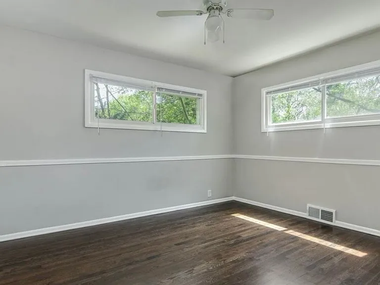 11427 Richmond Ave — Photo 9