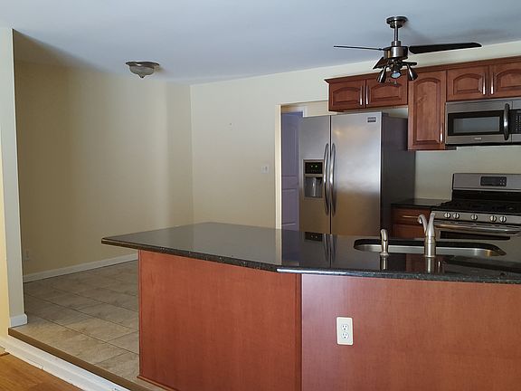 5th image of 3472 South Blvd