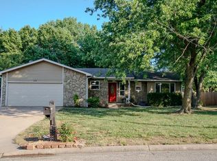 415 E Valley View St, Derby, KS 67037