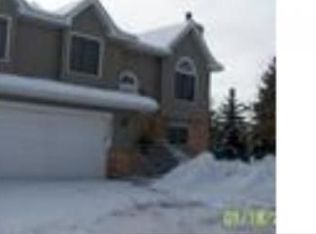 9211 Upland Ln N, Maple Grove, MN 55369