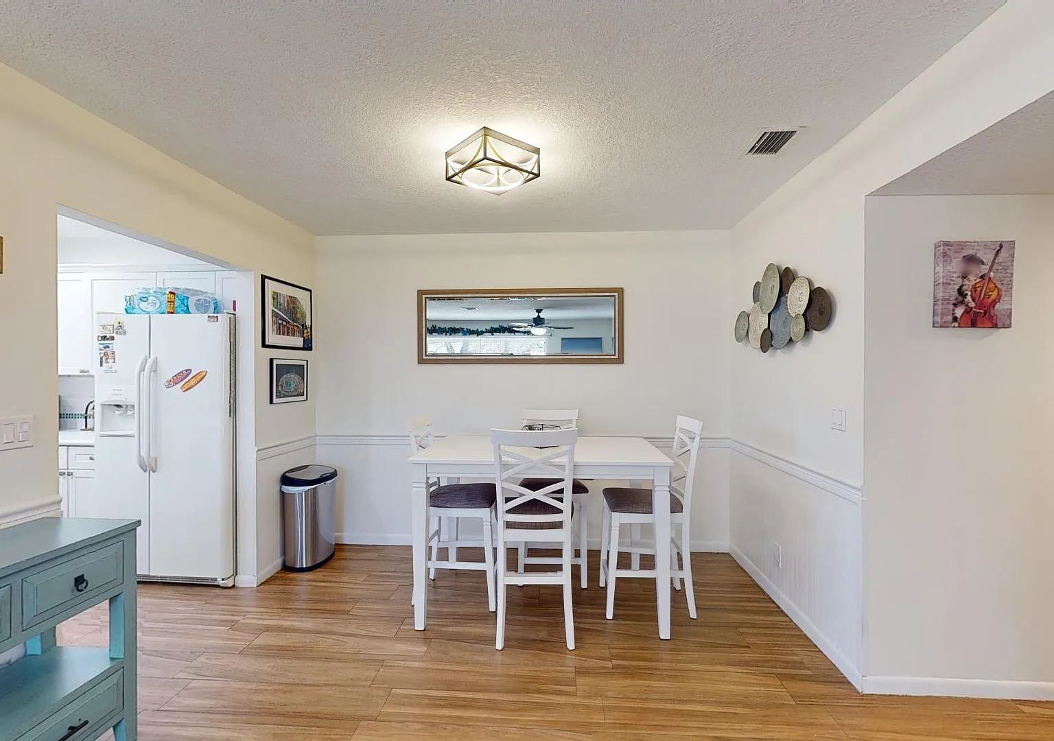 2 bed, 1175 sqft, $2,300 — Photo 2