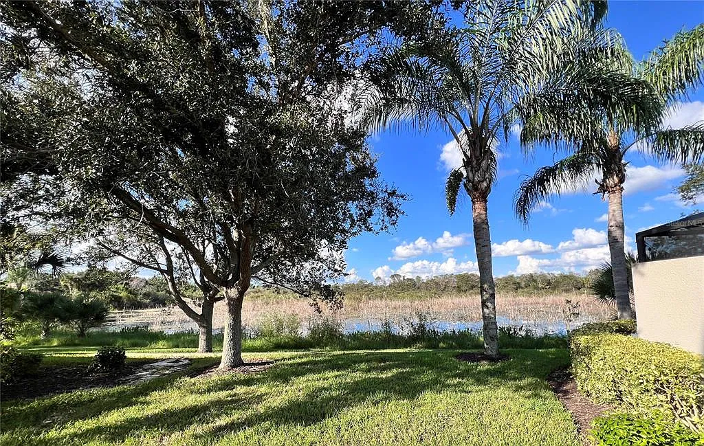 2 bed, 2.0 bath, 1549 sqft, $3,950 — Photo 2