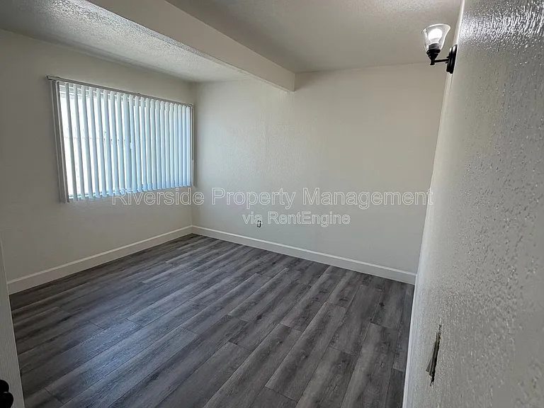 1221 Villa St #A — Photo 7