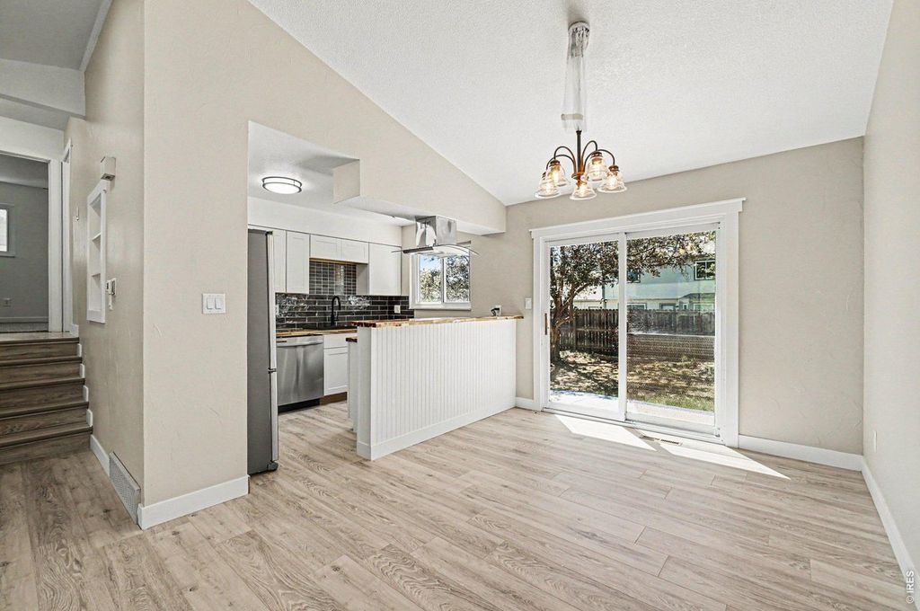 1530 Gloria Ct