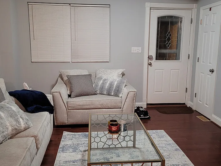 5405 Seward Ave — Photo 4
