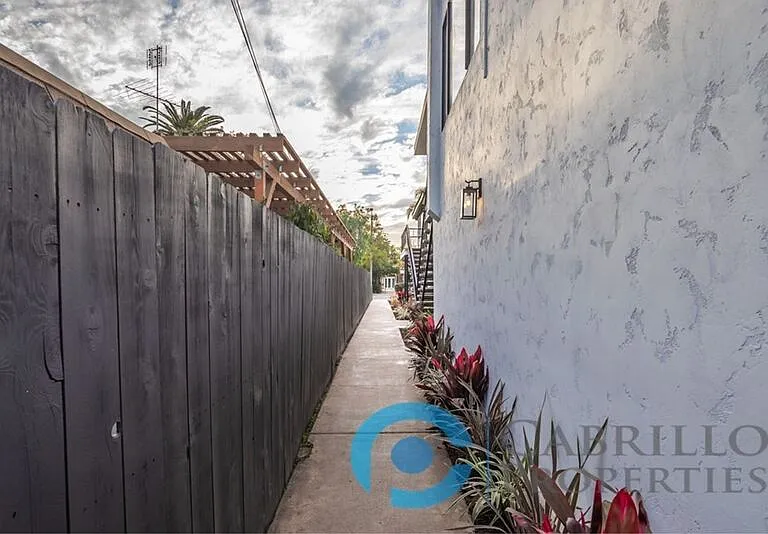 4571 Marlborough Dr #7 — Photo 14