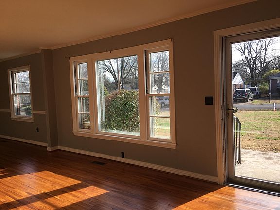 5th image of 307 Meadowlawn Dr