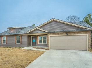 119 Cottage Crest Ct, Chickamauga, GA 30707