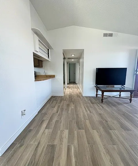 409 Daffodil Dr — Photo 15