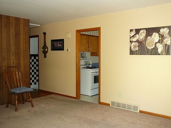4th image of 707 Iowa Ave